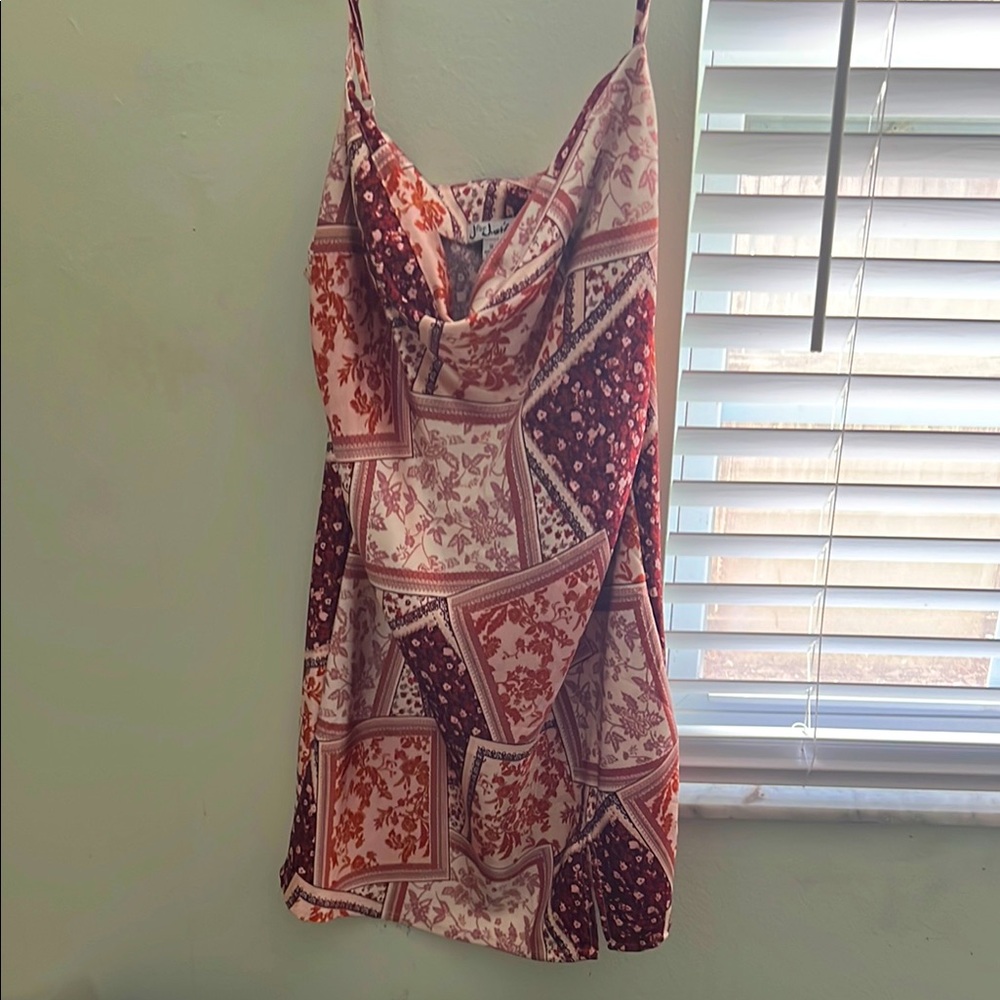 Adorablee short cut bronze ,red and beige dress
